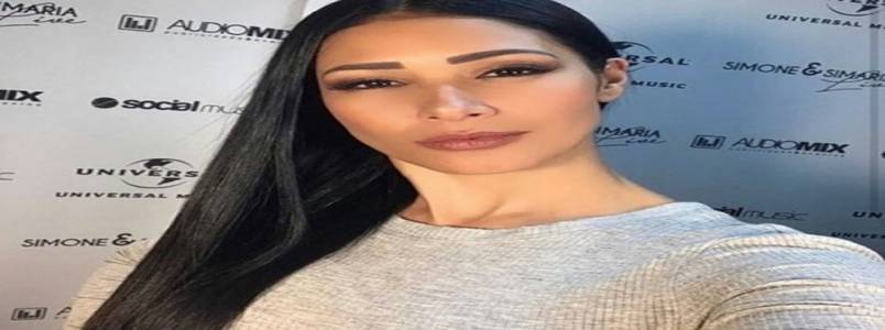 Cantora Simaria é internada após passar mal